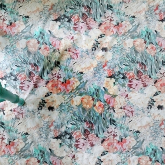 Floral Small Tablecloth Fabric Material - Picture 1 of 6